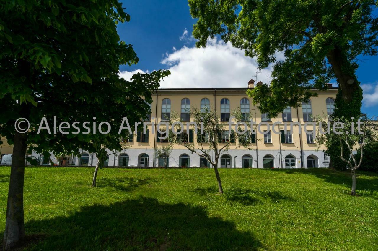 Bluelake Inn Olginate Exteriör bild