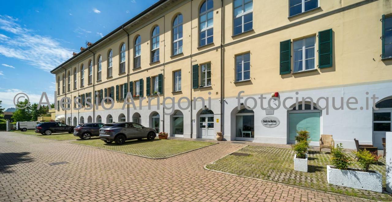 Bluelake Inn Olginate Exteriör bild