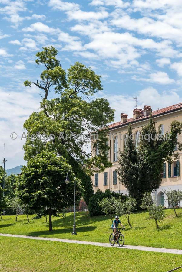 Bluelake Inn Olginate Exteriör bild